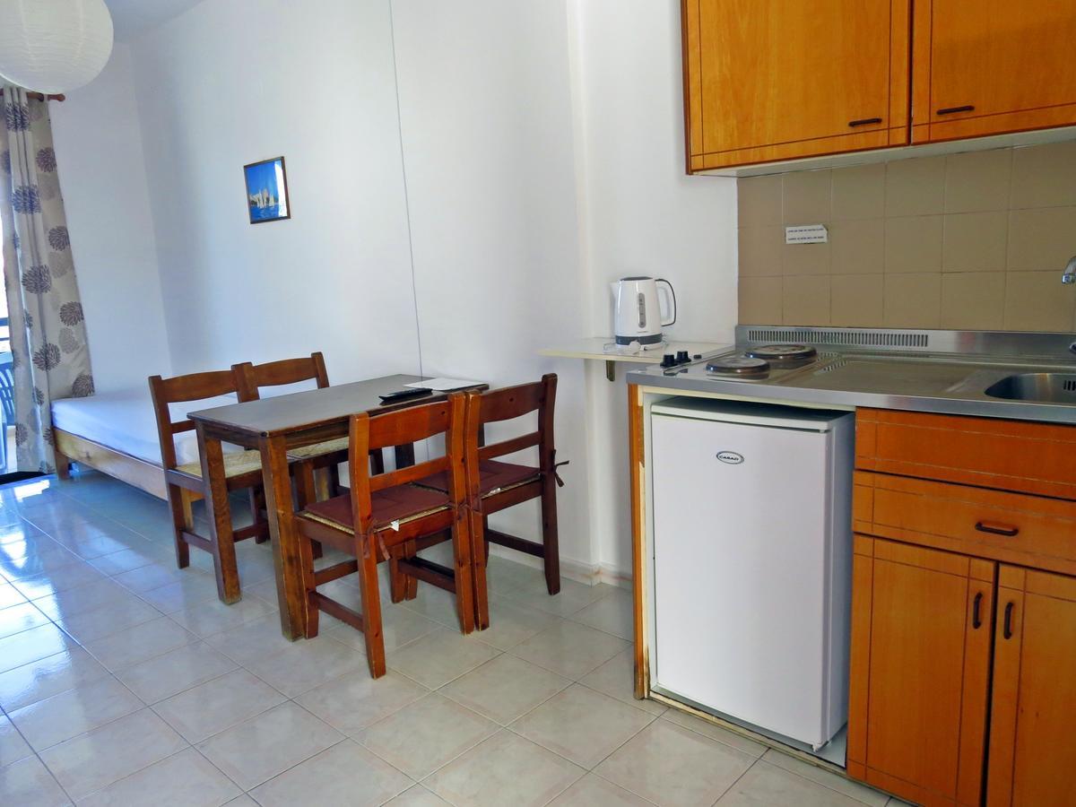 Debby Apartments Ialysos  Ngoại thất bức ảnh