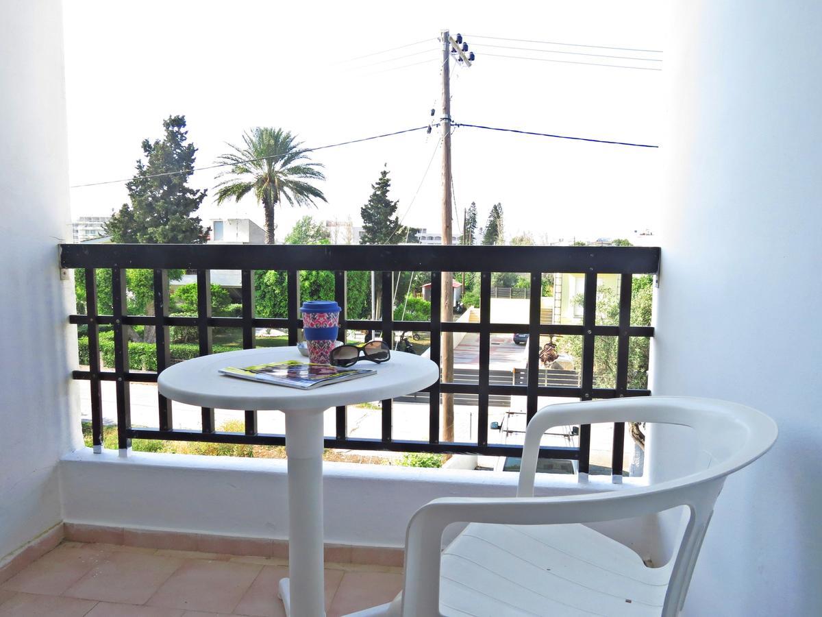 Debby Apartments Ialysos  Ngoại thất bức ảnh