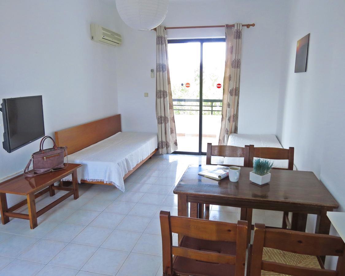 Debby Apartments Ialysos  Ngoại thất bức ảnh