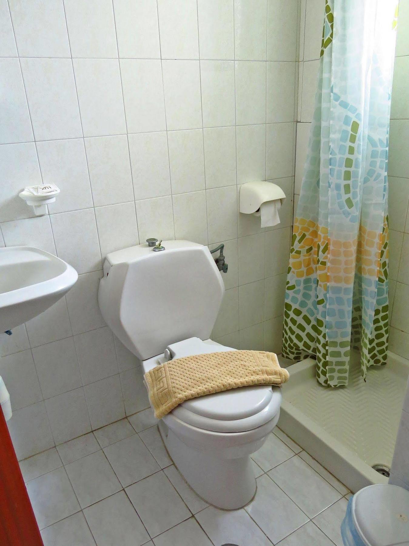 Debby Apartments Ialysos  Ngoại thất bức ảnh