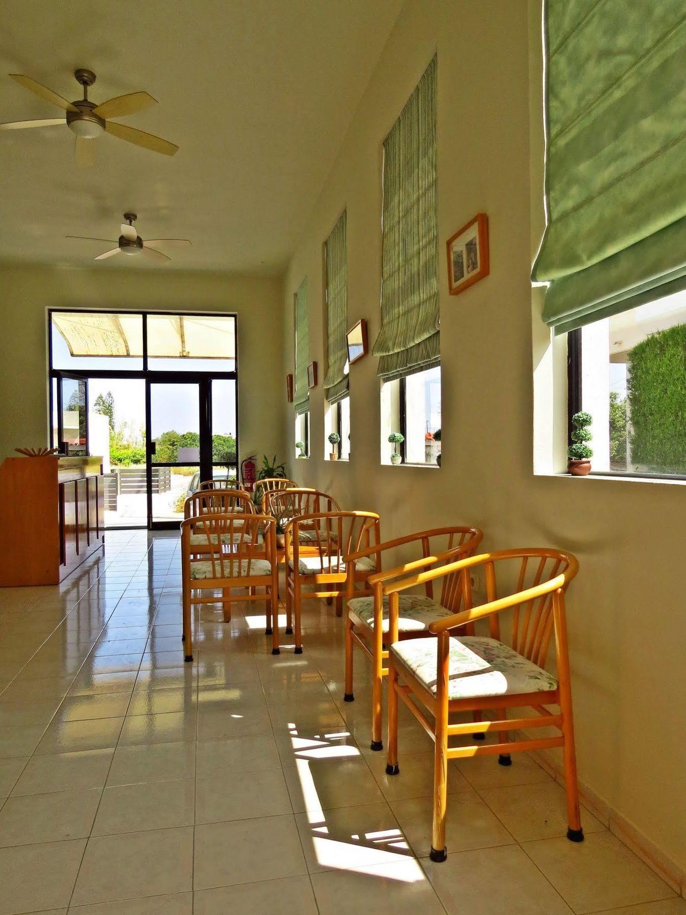 Debby Apartments Ialysos  Ngoại thất bức ảnh