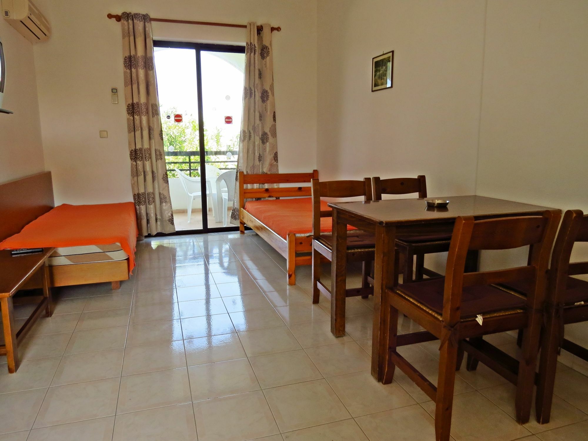 Debby Apartments Ialysos  Ngoại thất bức ảnh