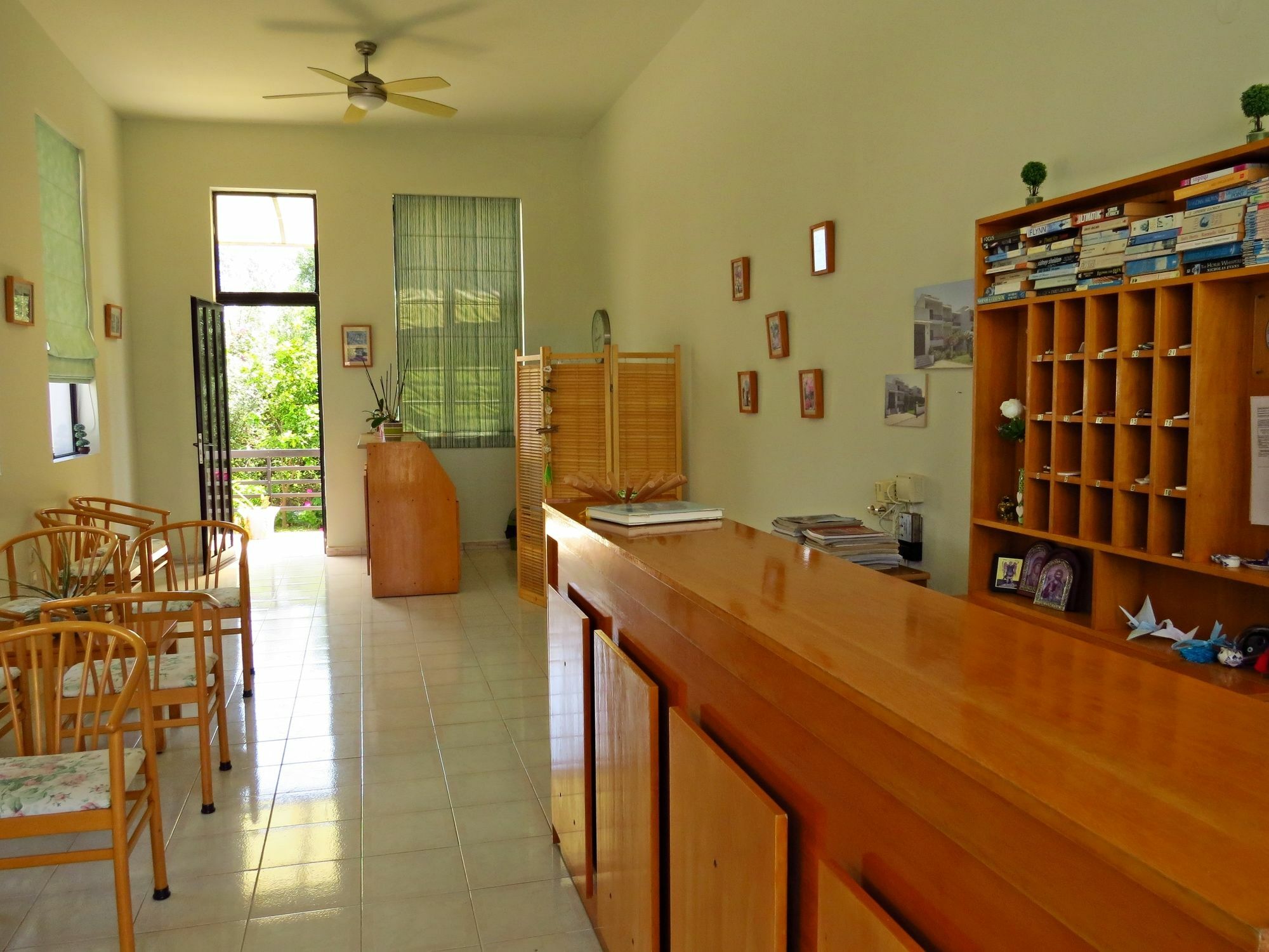 Debby Apartments Ialysos  Ngoại thất bức ảnh